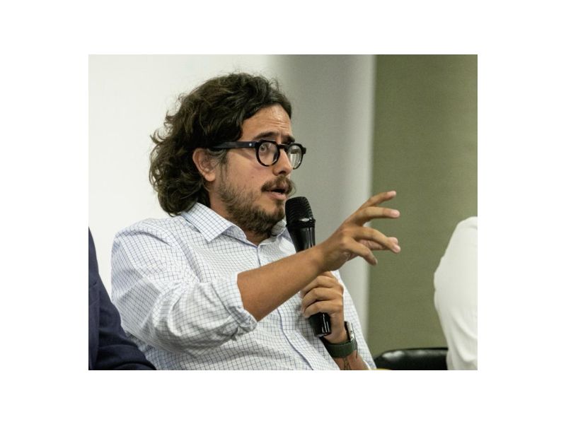 O jornalista Maurício Locks fala das mudanças da comunicação política e na necessidade de não privilegiar os meios tradicionais