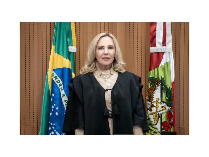 A desembargadora Maria do Rocio assume a presidência do TRE-SC