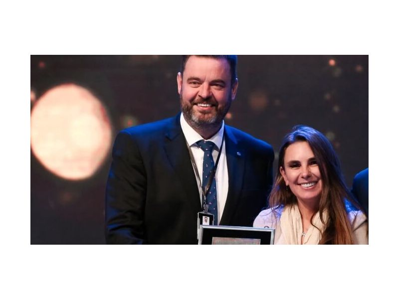 Paulinha aponta Fábio Fiedler como presidente do Podemos de Blumenau