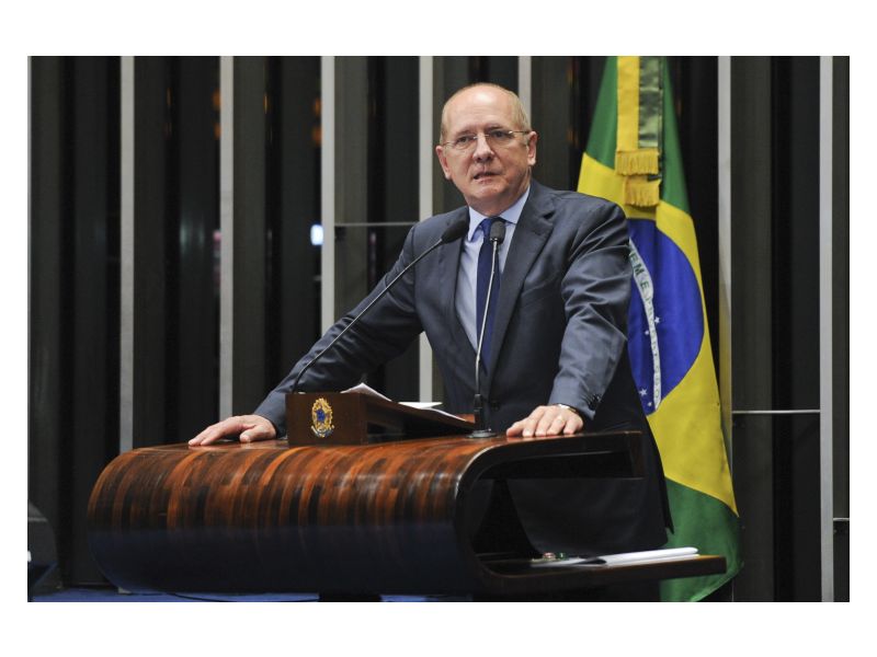 O ex-senador e ex-vice-governador Paulo Bauer anunciou a desfiliação do PSDB após 20 anos como integrante do partido