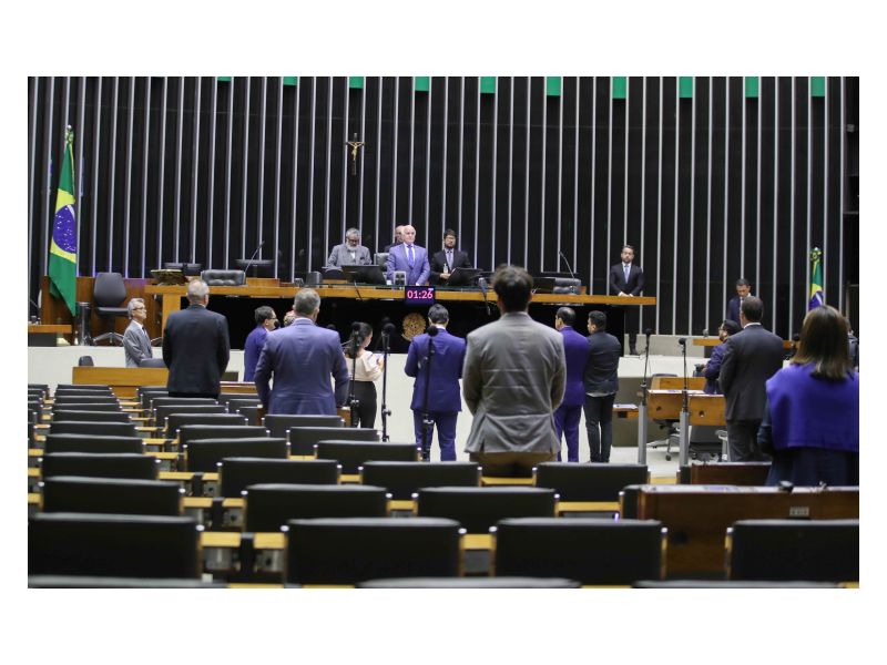 Deputados federais na sessão em que foi aprovada a volta do seguro obrigatório de veículos