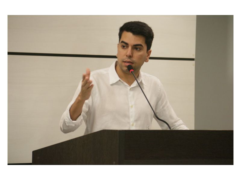 Cryslan apresenta estudo sobre a desigualdade do uso de recursos públicos nas campanhas eleitorais por parte dos partidos