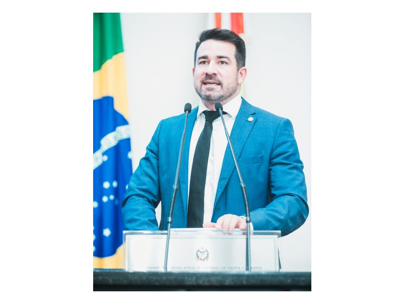 Fake News é o tema do artigo de Daniel Cândido, ex-prefeito de São João Batista e suplente de deputado estadual pelo Podemos