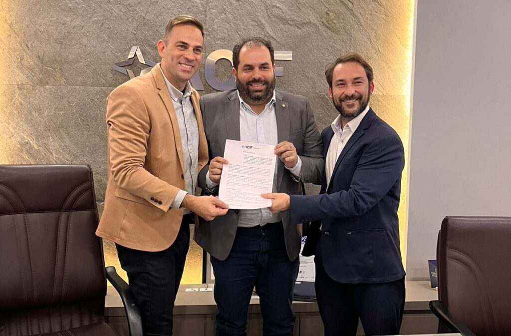 João Cobalchini assina termo de cooperação para modernização de prédios