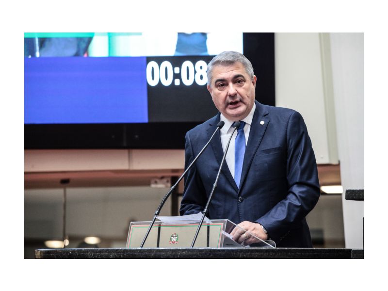 Antídio Lunelli escreve artigo sobre a necessidade de união de esforços entre governos federal, estadual, entidades do setor e o parlamento para que Santa Catarina possa ter projetos viáveis de ferrovias