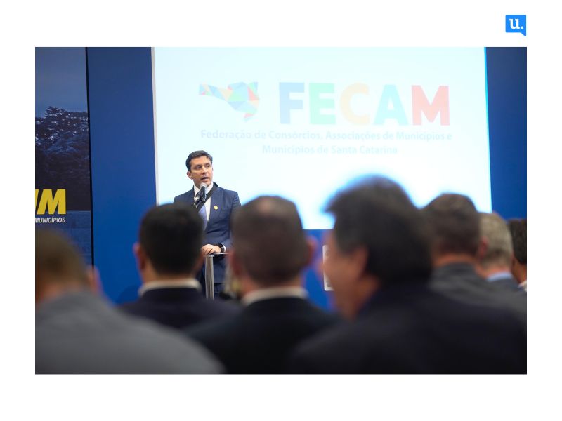 Fecam marca presença na Marcha dos Municípios, em Brasília. Manifesto pede ajustes na reforma tributária e desoneração da folha das prefeituras