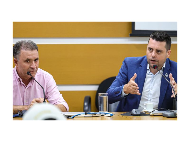 Reunião na Câmara de Joinville