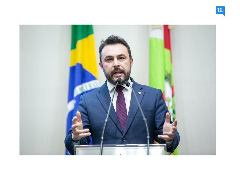 Sancionada a lei que garante postos de parada para caminhoneiros nos pátios da Polícia Militar Rodoviária de SC