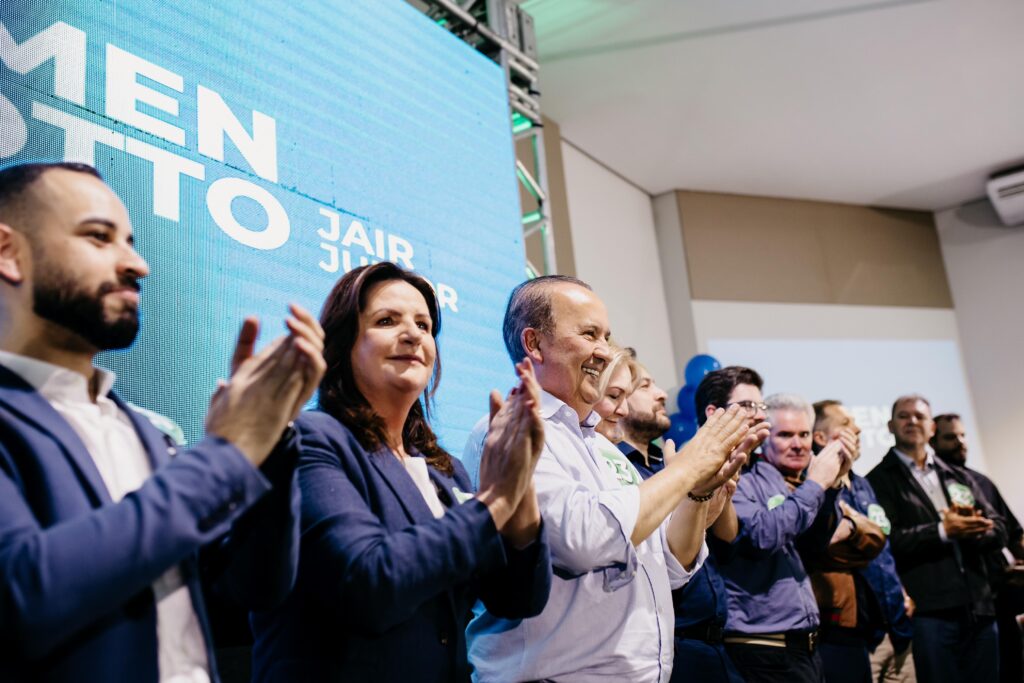 Carmen Zanotto e Jair Júnior confirmados candidatos a prefeita e vice em convenção com a participação do governador Jorginho Mello