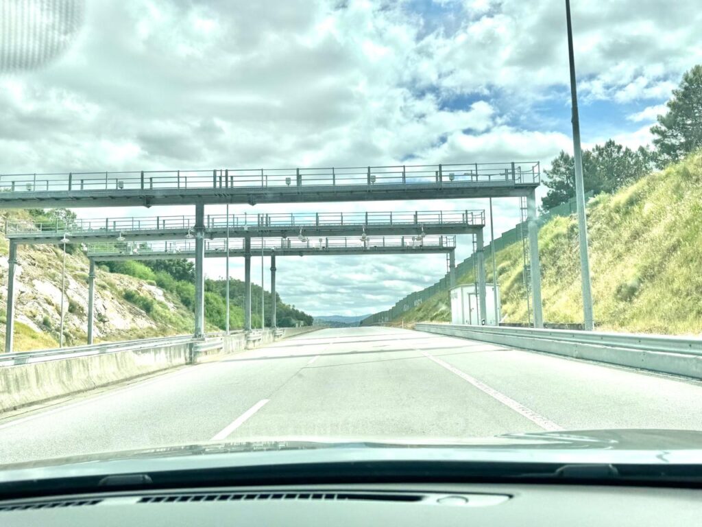 Sistema de pedágio sonhado por Santa Catarina é realidade em Portugal