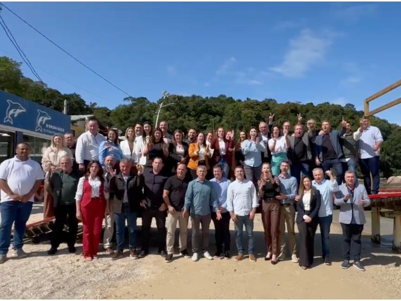 prefeitos apoiam Carol de Toni ao Senado