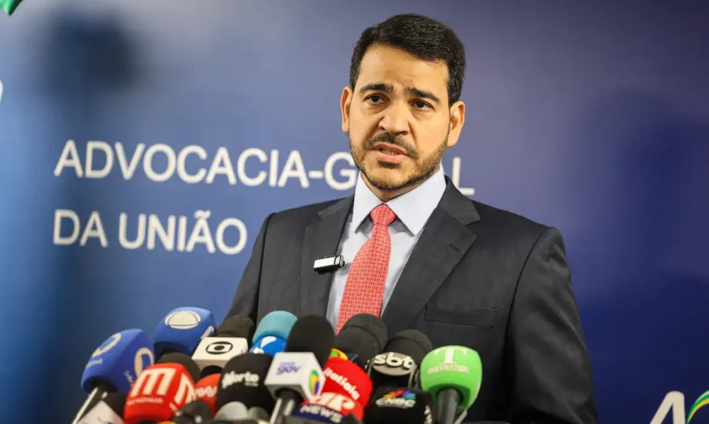 O presidente Lula (PT) indicou o advogado-geral da União, Jorge Messias, para a vaga aberta no Supremo Tribunal Federal (STF)
