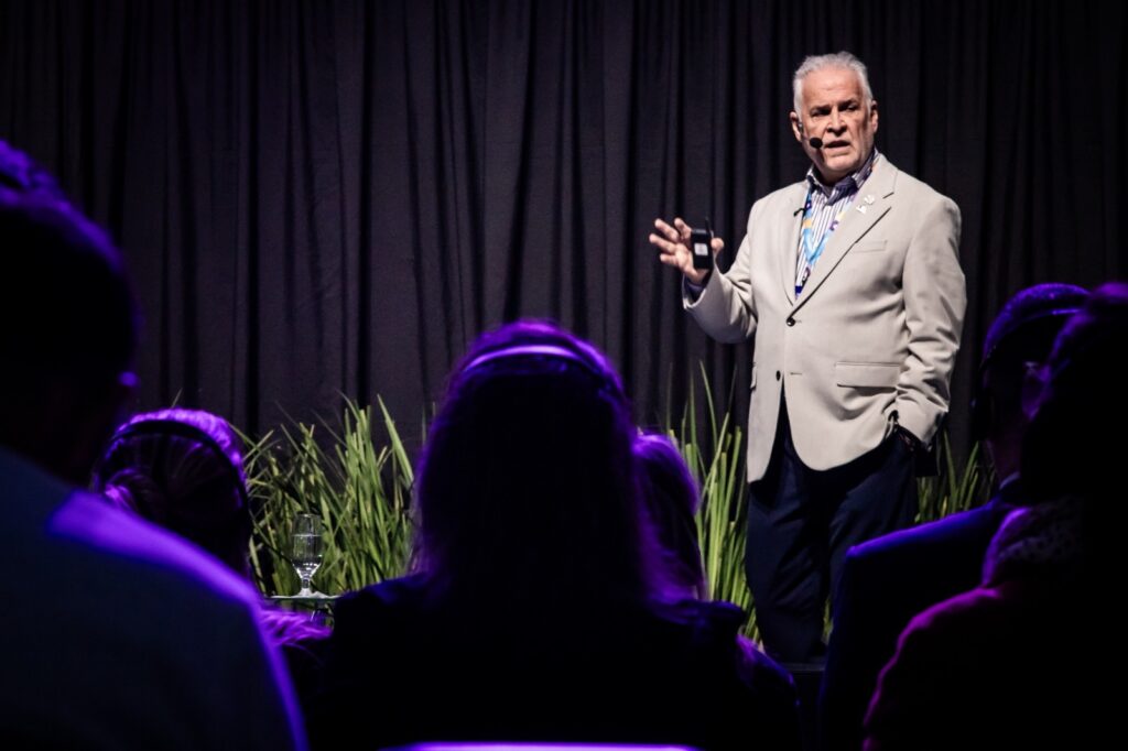 Edson Moritz diz que vai à Justiça por contrato da Casan com Chapecó