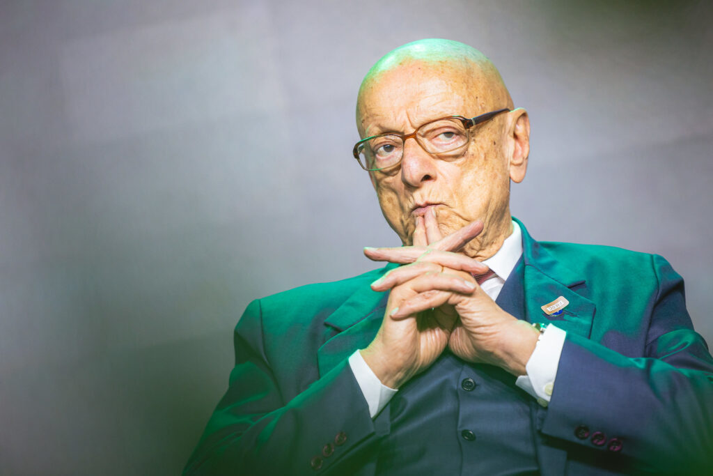 Amin assume PP de SC