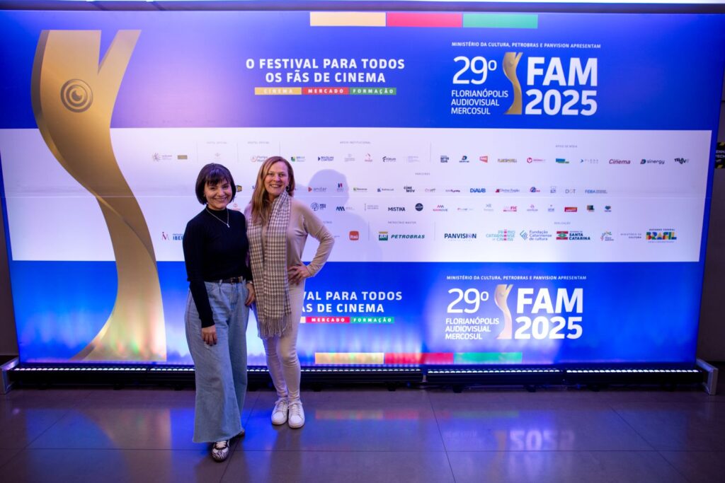 Alissa Azambuja e Márcia Callegaro escrevem artigo sobre a relação entre cinema e economia e o momento do setor em premiações internacionais