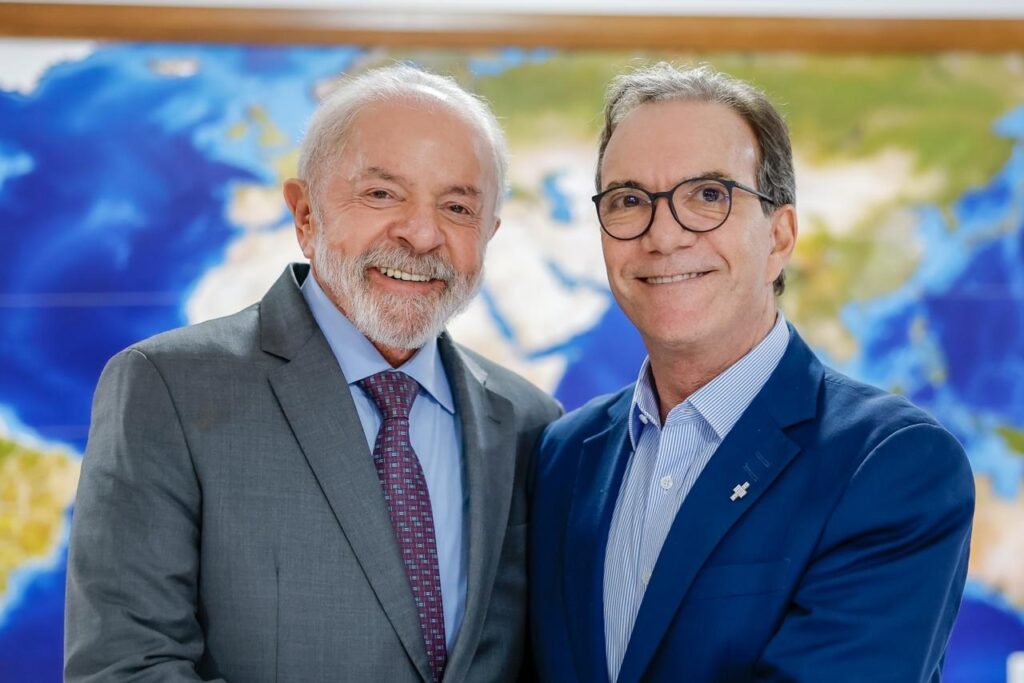 Décio Lima encontrou Lula, que defendeu sua pré-candidatura ao Senado e apoio a Gelson Merisio ao governo. Foto: Divulgação.