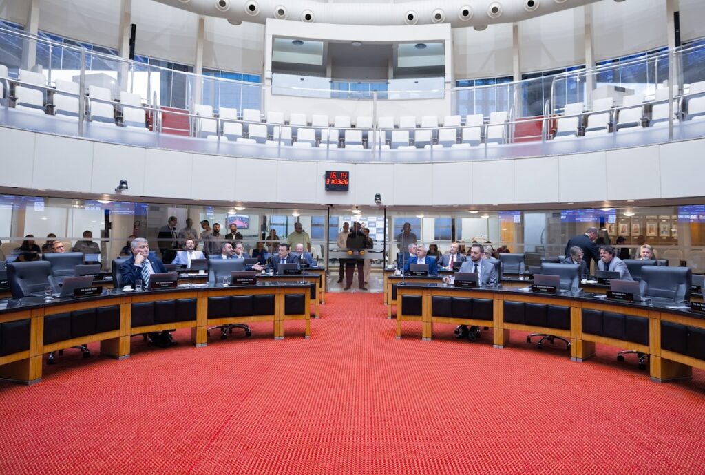 Fim da janela contabilizou sete trocas de partido de deputados estaduais. Foto: Ana Quinto, Agência Alesc.