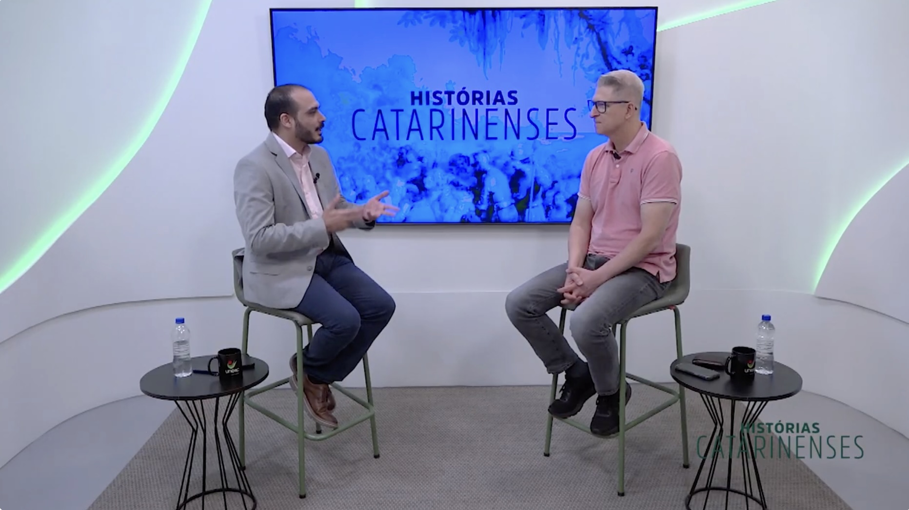 O pesquisador Oscar Montedo é entrevistado por Upiara Boschi no Histórias Catarinenses, da Unesc TV